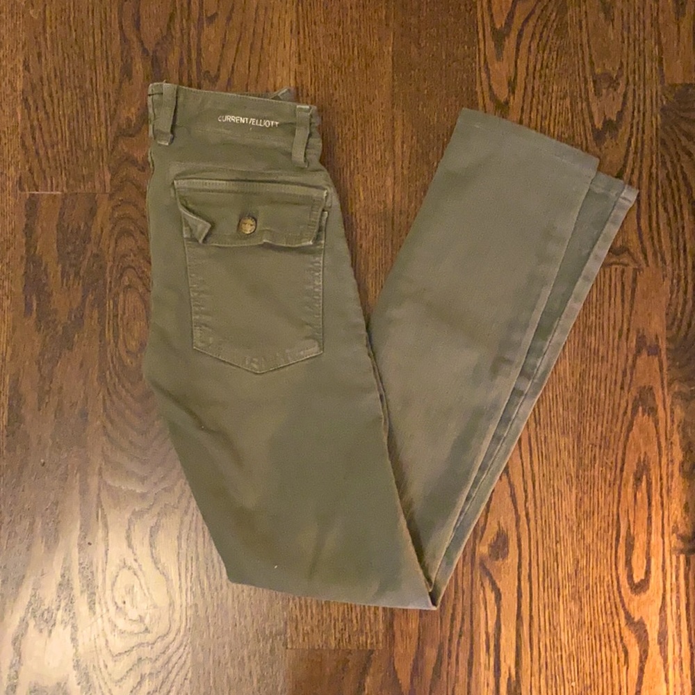 Current/Elliott green cargo jean. Size 24